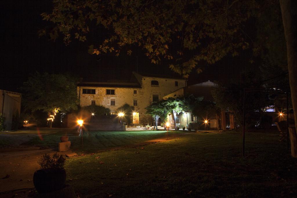 Mil Estrelles Villa Cornella de Terri Bagian luar foto