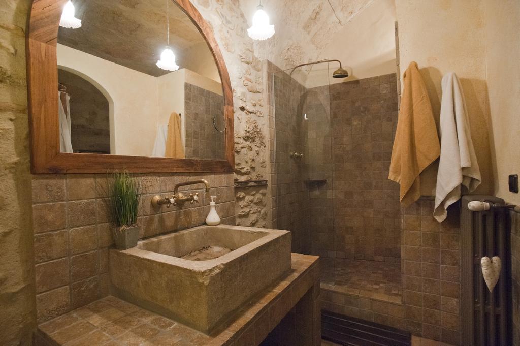 Mil Estrelles Villa Cornella de Terri Bagian luar foto