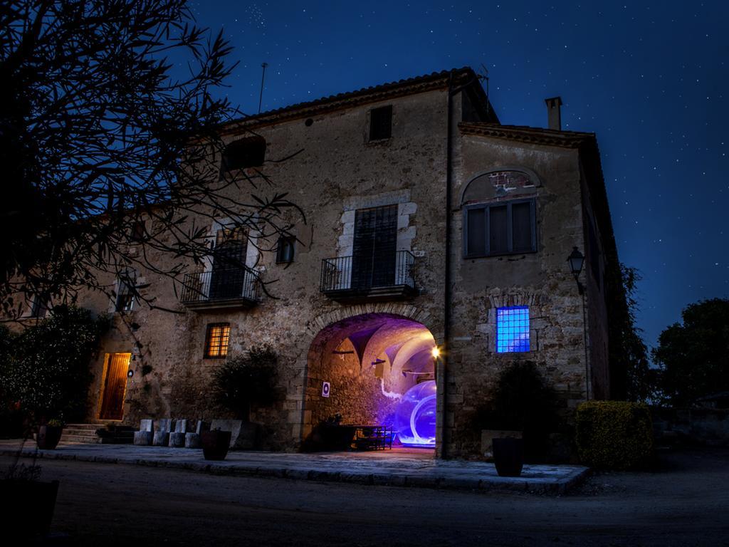 Mil Estrelles Villa Cornella de Terri Bagian luar foto